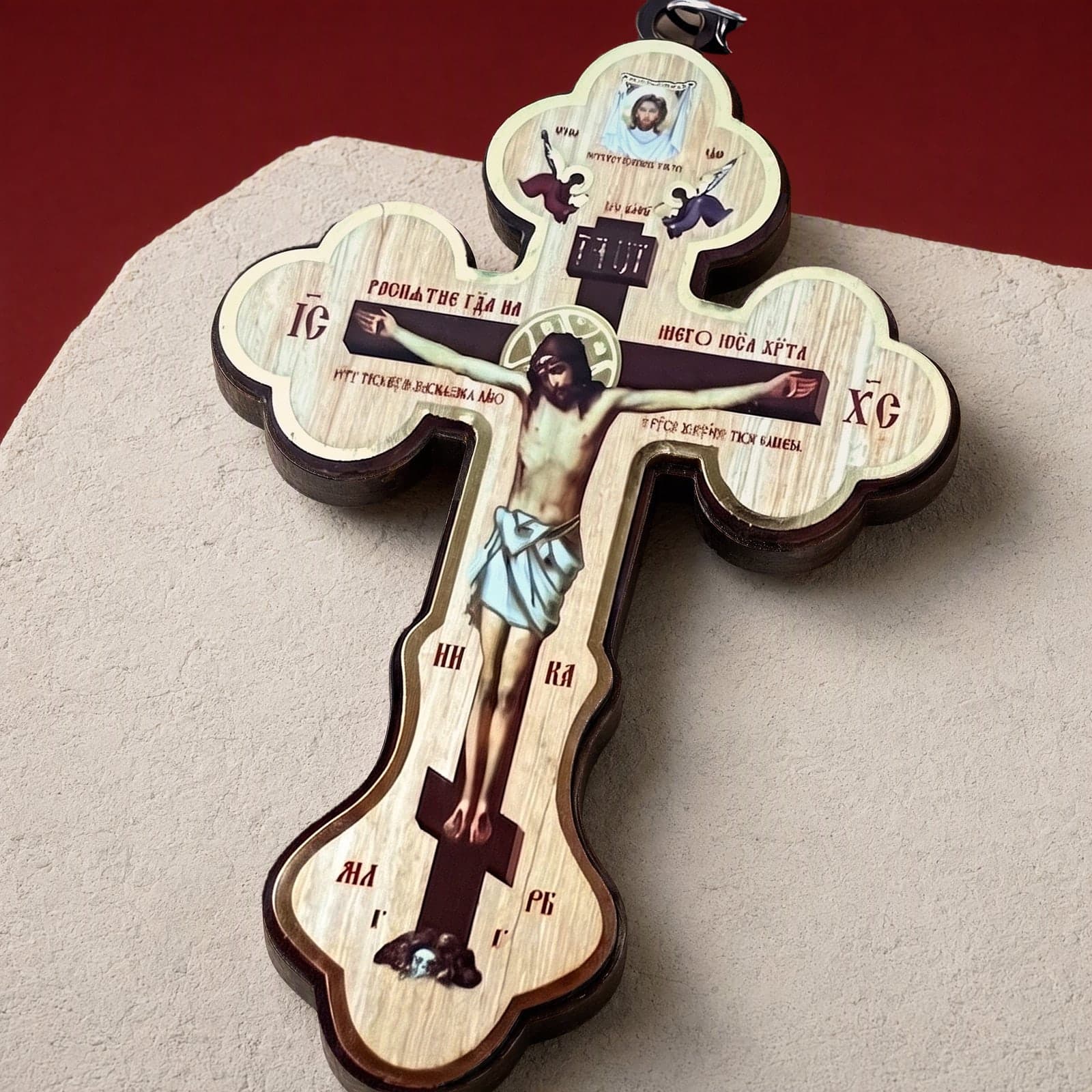 Close-up of the Orthodox Crucifix (Budded) - Wooden Cross 10cm: the wood and the printed image.